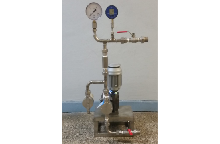 Realizacja z wykorzystaniem pompy nurnikowej